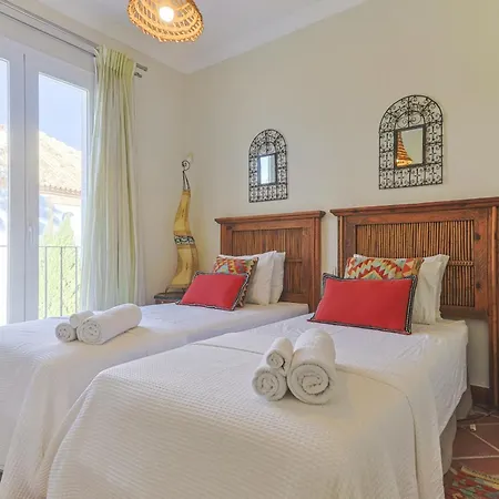 La Perla * Casares